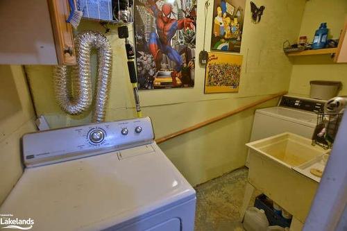 24 Mason Road, Collingwood, ON - Indoor Photo Showing Laundry Room