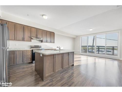 52-70 Marina Village Drive, Port Severn, ON - Indoor Photo Showing Kitchen