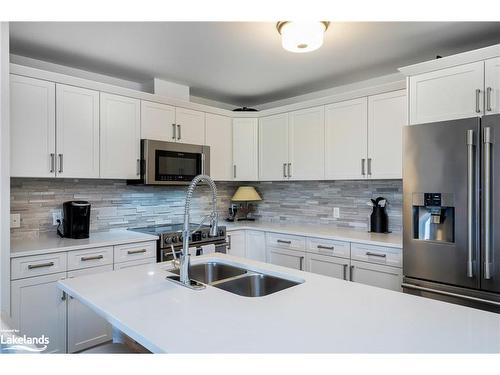 309-1 Chamberlain Crescent, Collingwood, ON - Indoor Photo Showing Kitchen With Double Sink With Upgraded Kitchen