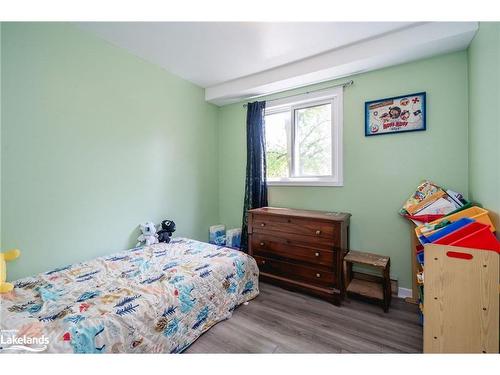 584 Tenth Street, Collingwood, ON - Indoor Photo Showing Bedroom