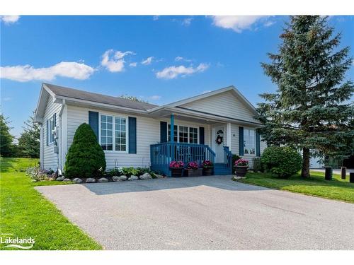 61 Pennsylvania Avenue, Wasaga Beach, ON - Outdoor With Facade