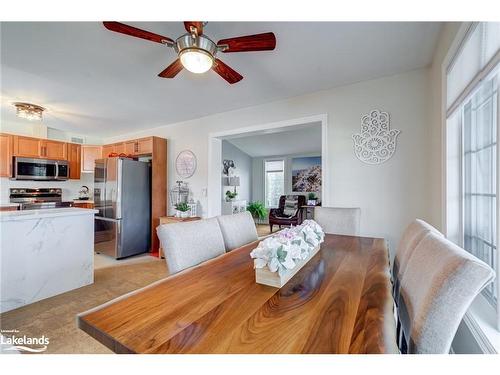 61 Pennsylvania Avenue, Wasaga Beach, ON - Indoor Photo Showing Kitchen