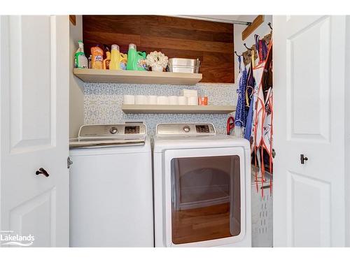 61 Pennsylvania Avenue, Wasaga Beach, ON - Indoor Photo Showing Laundry Room