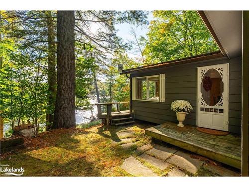 1026 Frost Lane, Lake Of Bays, ON - Outdoor With Exterior