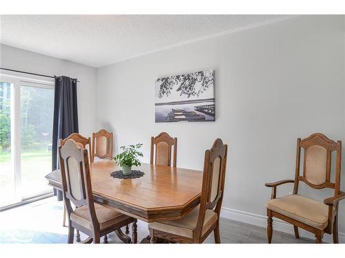 275 Daffodil Court, Gravenhurst, ON - Indoor Photo Showing Dining Room