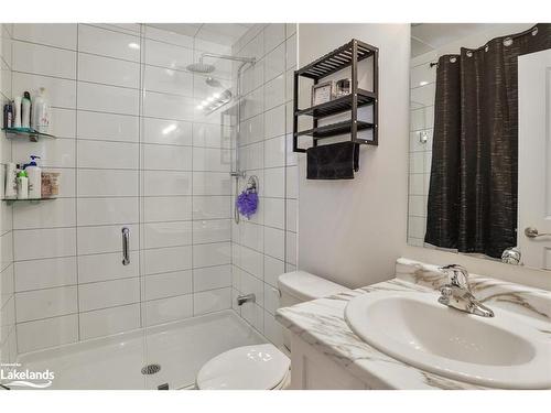 275 Daffodil Court, Gravenhurst, ON - Indoor Photo Showing Bathroom