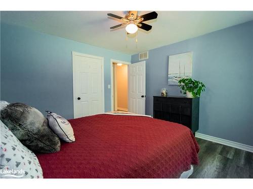 338 Williamsport Road, Huntsville, ON - Indoor Photo Showing Bedroom