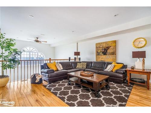 9-209707 Highway 26, The Blue Mountains, ON - Indoor Photo Showing Living Room