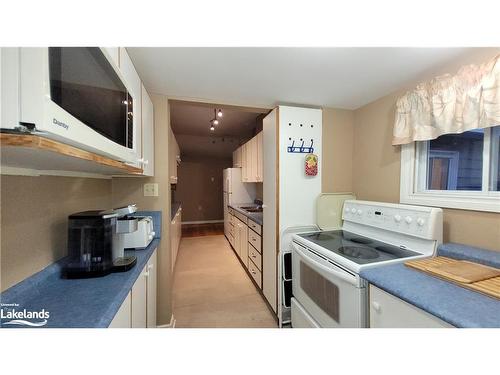 1120 King Edward Avenue, Sauble Beach, ON - Indoor Photo Showing Kitchen