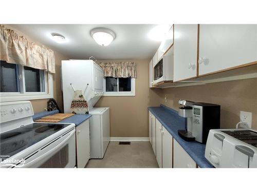 1120 King Edward Avenue, Sauble Beach, ON - Indoor Photo Showing Laundry Room