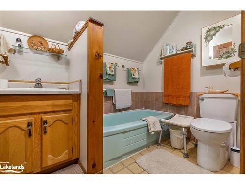 309 Centre Street, Meaford Municipality, ON - Indoor Photo Showing Bathroom