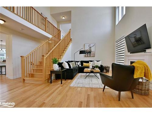 106 Stoneleigh Drive, The Blue Mountains, ON - Indoor Photo Showing Other Room