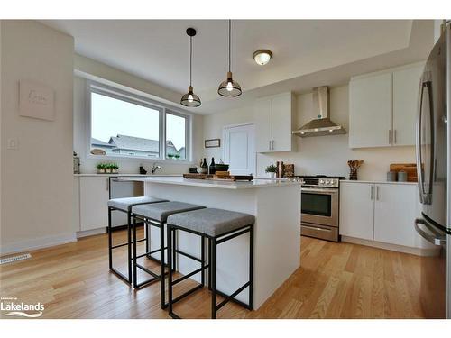 106 Stoneleigh Drive, The Blue Mountains, ON - Indoor Photo Showing Kitchen With Stainless Steel Kitchen