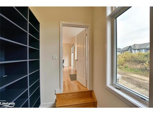 106 Stoneleigh Drive, The Blue Mountains, ON - Indoor Photo Showing Other Room