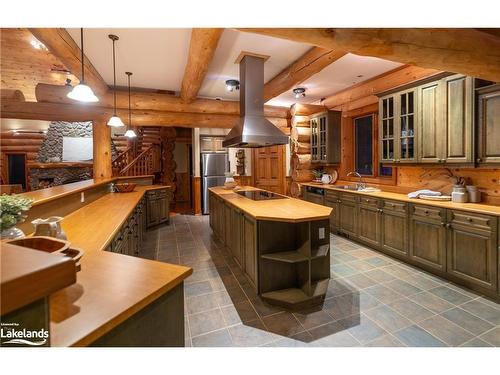 111 Margaret Drive, Craigleith, ON - Indoor Photo Showing Kitchen