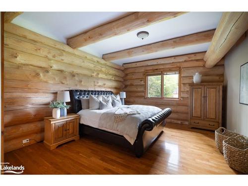 111 Margaret Drive, Craigleith, ON - Indoor Photo Showing Bedroom