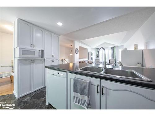 160 Griffin Street, Midland, ON - Indoor Photo Showing Kitchen With Double Sink