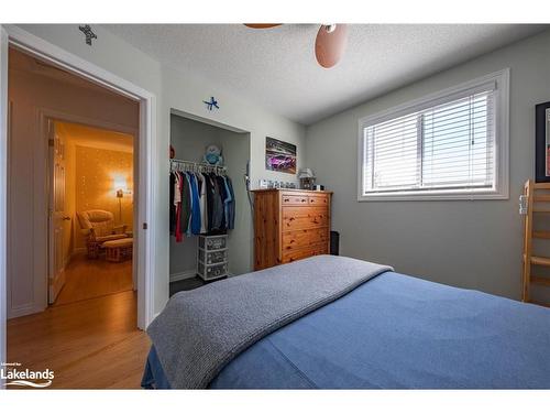 160 Griffin Street, Midland, ON - Indoor Photo Showing Bedroom