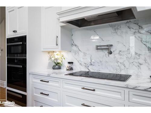 7781 Poplar Sideroad, Clearview, ON - Indoor Photo Showing Kitchen