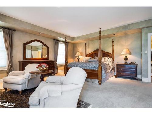 7781 Poplar Sideroad, Clearview, ON - Indoor Photo Showing Bedroom