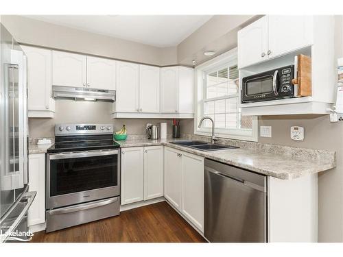 54 Killdeer Crescent, Bracebridge, ON - Indoor Photo Showing Kitchen With Double Sink