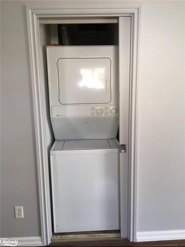 219 Spruce Street, Collingwood, ON - Indoor Photo Showing Laundry Room