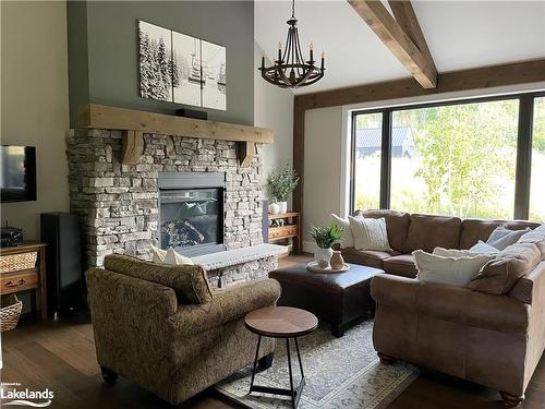 122 Barton Boulevard, The Blue Mountains, ON - Indoor Photo Showing Living Room With Fireplace