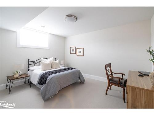 122 Barton Boulevard, The Blue Mountains, ON - Indoor Photo Showing Bedroom