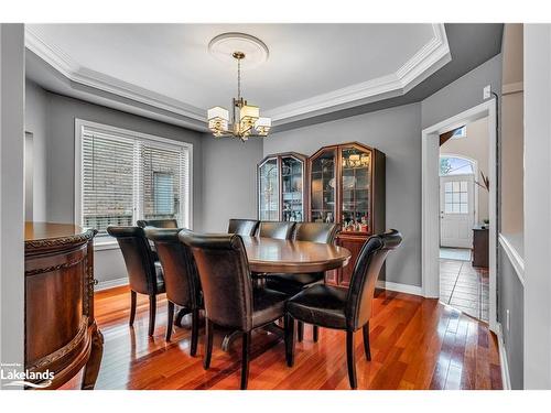 5335 Cosentino Gardens, Mississauga, ON - Indoor Photo Showing Dining Room