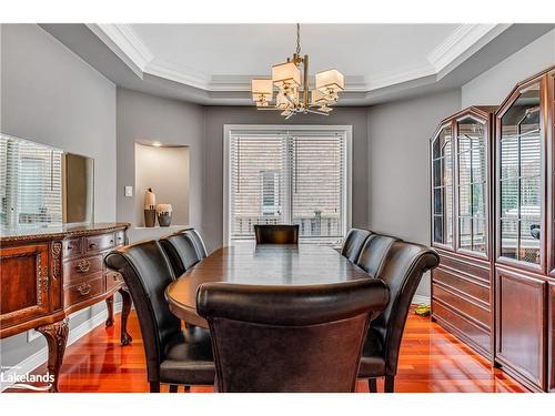 5335 Cosentino Gardens, Mississauga, ON - Indoor Photo Showing Dining Room