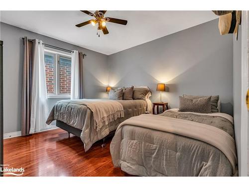 5335 Cosentino Gardens, Mississauga, ON - Indoor Photo Showing Bedroom