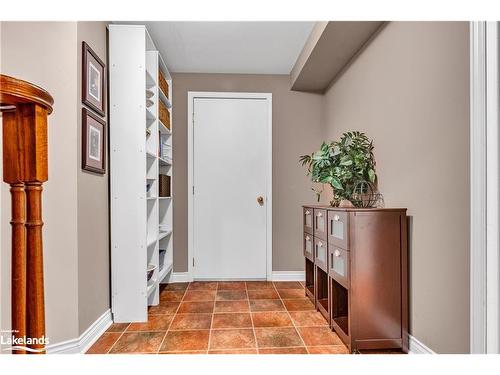 5335 Cosentino Gardens, Mississauga, ON - Indoor Photo Showing Other Room