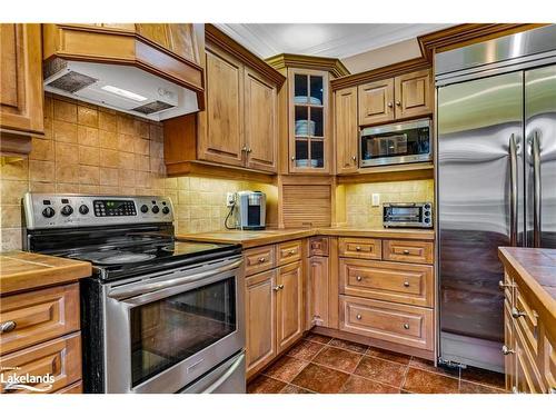 5335 Cosentino Gardens, Mississauga, ON - Indoor Photo Showing Kitchen