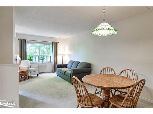 407-54 Fittons Road W, Orillia, ON - Indoor Photo Showing Dining Room