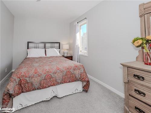 7-15 Golf Course Road, Bracebridge, ON - Indoor Photo Showing Bedroom