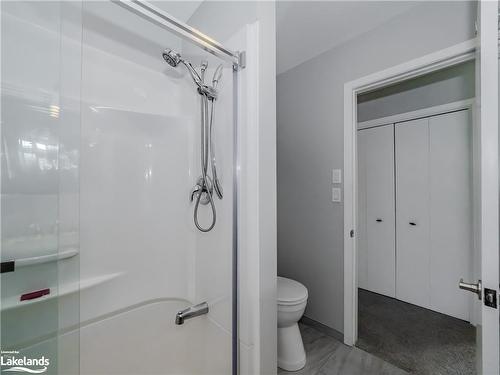 7-15 Golf Course Road, Bracebridge, ON - Indoor Photo Showing Bathroom