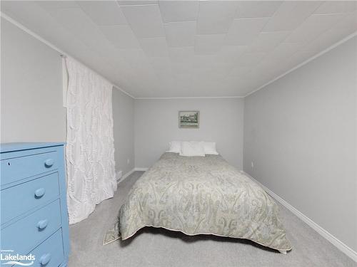 7-15 Golf Course Road, Bracebridge, ON - Indoor Photo Showing Bedroom