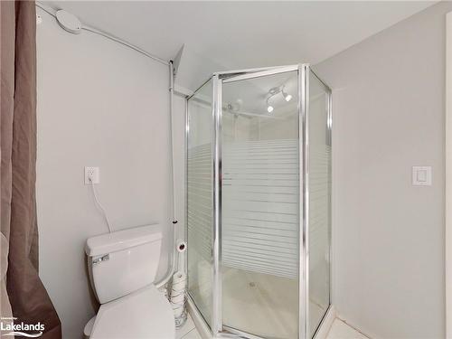 7-15 Golf Course Road, Bracebridge, ON - Indoor Photo Showing Bathroom