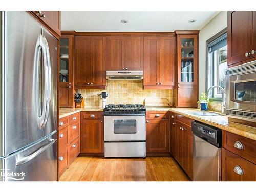 48 Lighthouse Lane W, Collingwood, ON - Indoor Photo Showing Kitchen