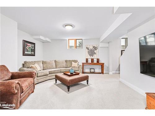 4 Meadowlark Way, Collingwood, ON - Indoor Photo Showing Living Room