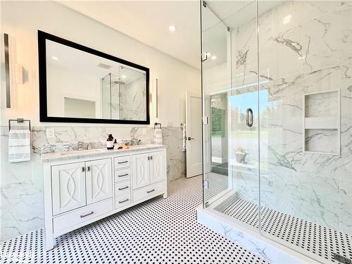 131 Peats Point Road, Prince Edward County, ON - Indoor Photo Showing Bathroom