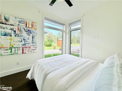 131 Peats Point Road, Prince Edward County, ON - Indoor Photo Showing Bedroom