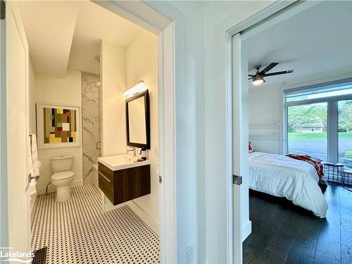 131 Peats Point Road, Prince Edward County, ON - Indoor Photo Showing Bedroom