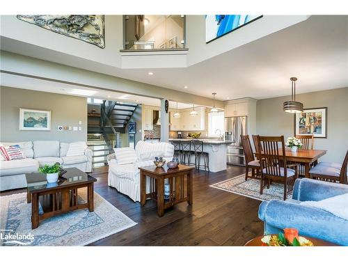 106 Crossan Court, The Blue Mountains, ON - Indoor Photo Showing Living Room