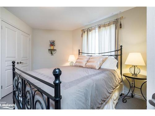 106 Crossan Court, The Blue Mountains, ON - Indoor Photo Showing Bedroom