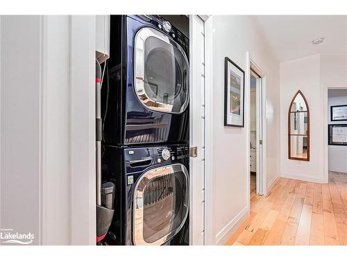 31 Simcoe Street, Collingwood, ON - Indoor Photo Showing Laundry Room