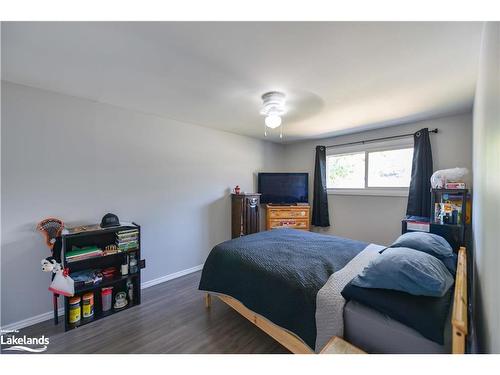 314 Collins Drive, Orillia, ON - Indoor Photo Showing Bedroom