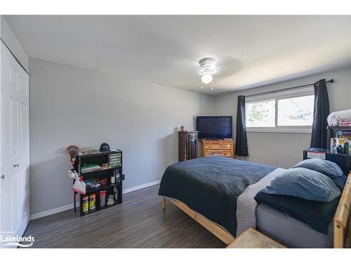 314 Collins Drive, Orillia, ON - Indoor Photo Showing Bedroom