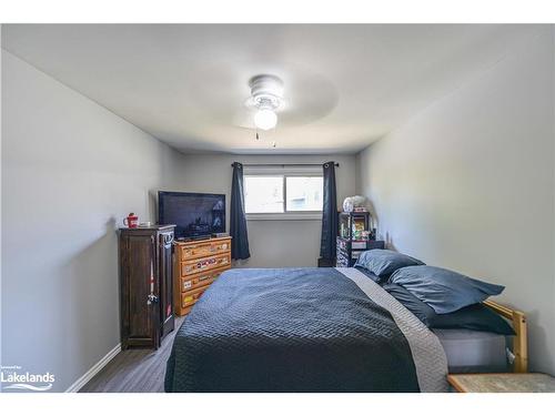 314 Collins Drive, Orillia, ON - Indoor Photo Showing Bedroom