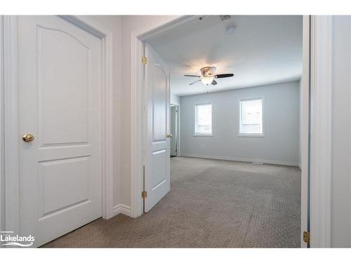 1035 Cook Drive, Midland, ON - Indoor Photo Showing Other Room